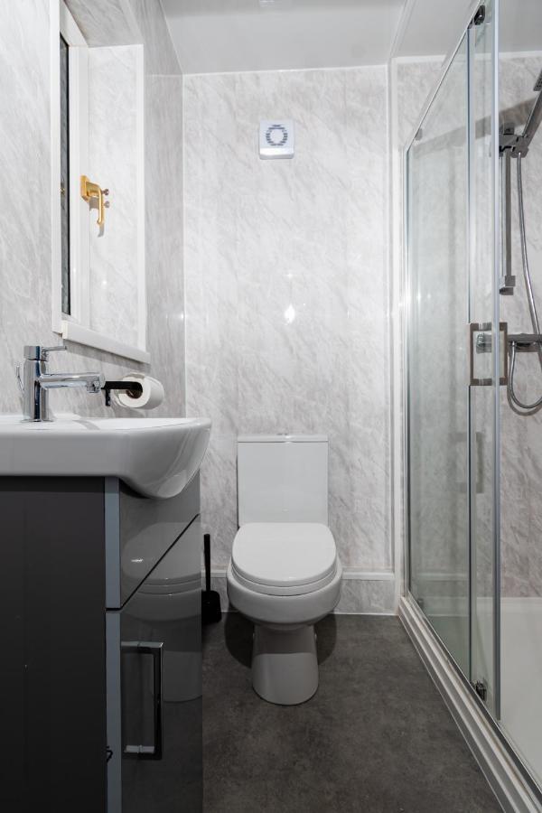 Greenbourne - 4 Bedrooms Sleeps 8 Free Parking Gateshead Eksteriør bilde