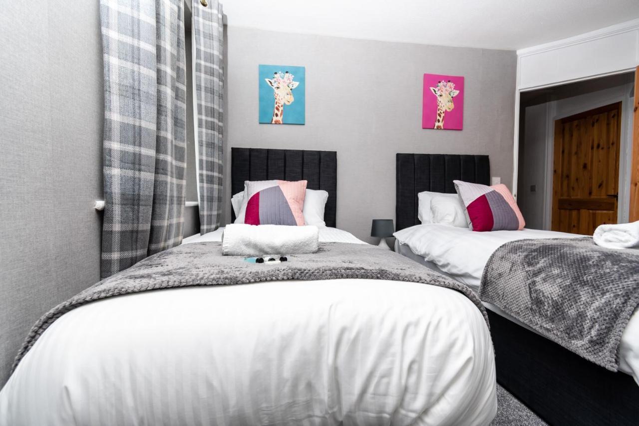 Greenbourne - 4 Bedrooms Sleeps 8 Free Parking Gateshead Eksteriør bilde