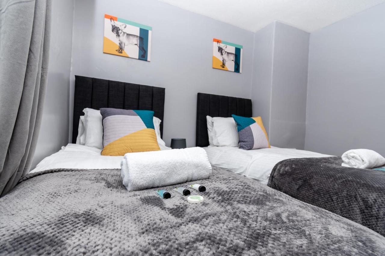 Greenbourne - 4 Bedrooms Sleeps 8 Free Parking Gateshead Eksteriør bilde